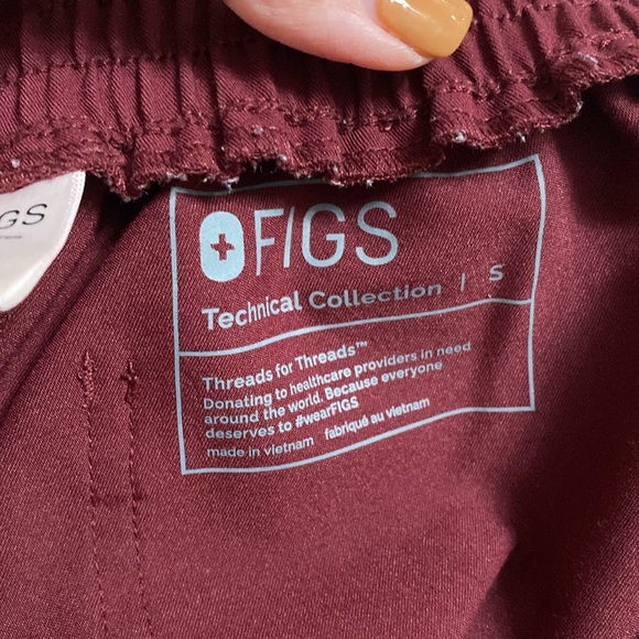 FIGS Burgundy Scrub pants - Picture 9 of 11